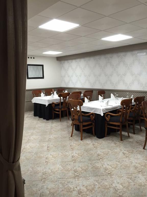 Hotel Restaurante Derby Карбальїньо Екстер'єр фото