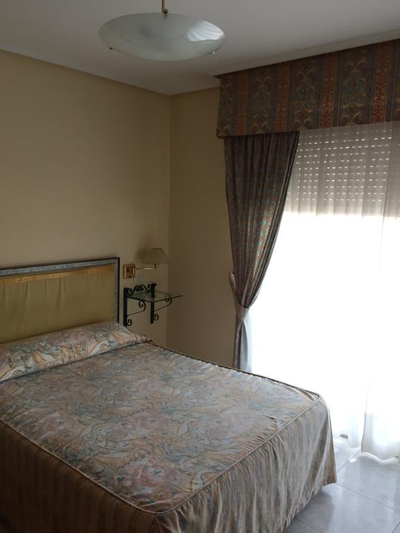 Hotel Restaurante Derby Карбальїньо Номер фото